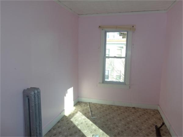 39 Mapledell Street Springfield, MA 01109 - Photo 10 of 14 Gallery Image 10