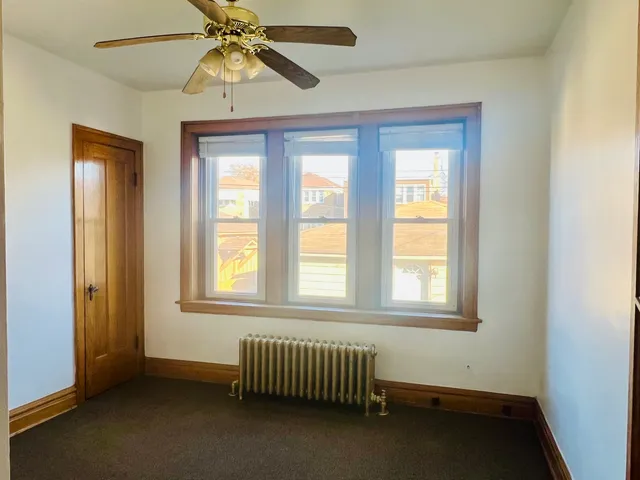 $1,900 | 1827 Gunderson Avenue, Unit ONE, Berwyn, IL 60402