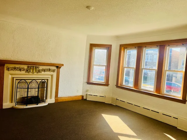 $1,900 | 1827 Gunderson Avenue, Unit ONE, Berwyn, IL 60402