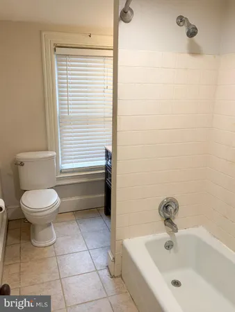 $1,400 | 220 1/2 North Duke Street, Lancaster, PA 17602