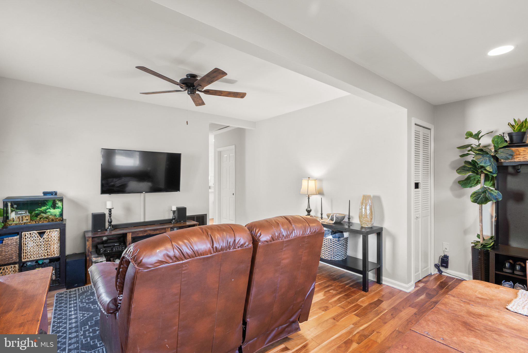7737 West Shore Road Pasadena, MD 21122 - Photo 5 of 21 Ceiling Fans