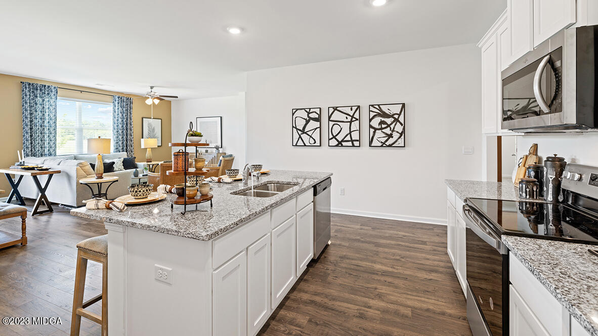 142 Farmers Way, Unit 220 Perry, GA 31069 - Photo 20 of 32 Cali Kitchen 2 12 12 22