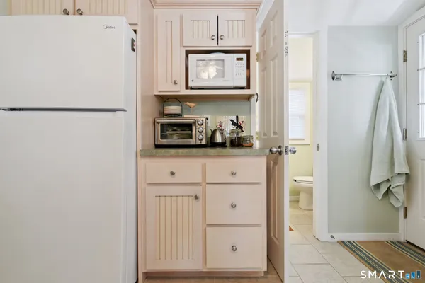 $330,000 | 30 Hartford Avenue, Unit B, Old Saybrook, CT 06475