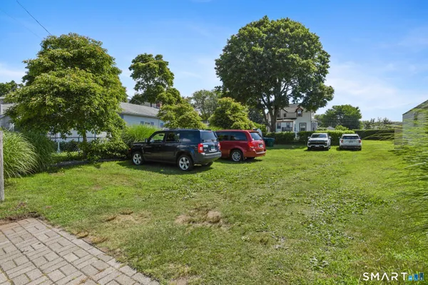 $330,000 | 30 Hartford Avenue, Unit B, Old Saybrook, CT 06475