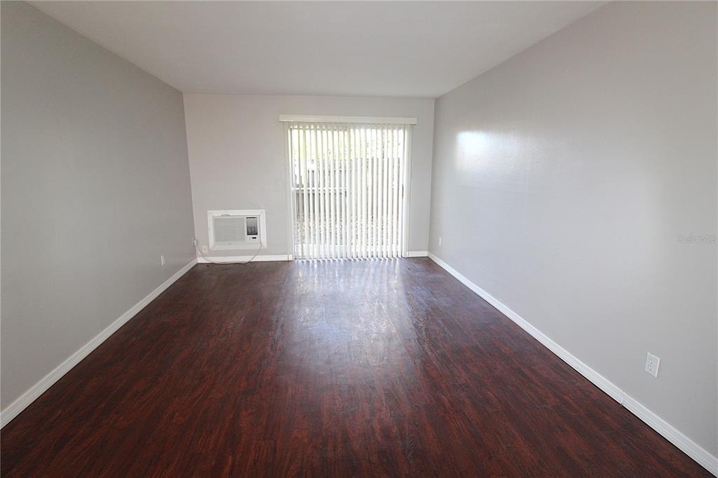 3001 Bee Ridge Road, Unit 112 Sarasota, FL 34239 - Photo 6 of 22