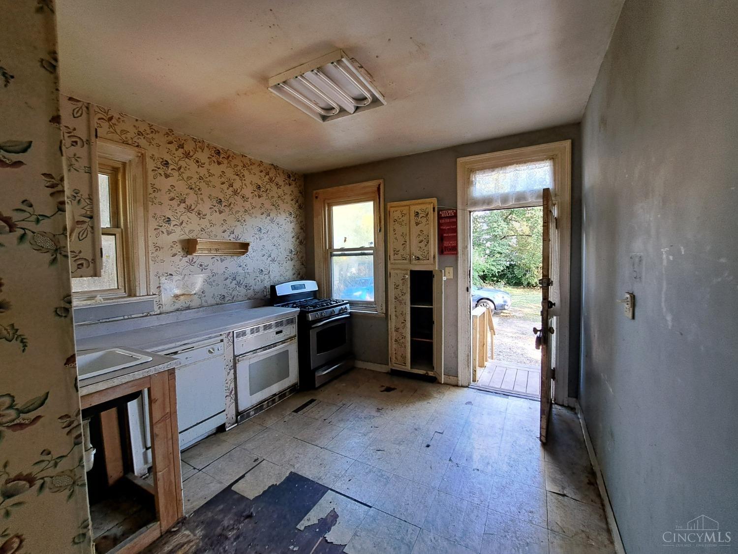 4840 Rapid Run Road Cincinnati, OH 45238 - Photo 11 of 42
