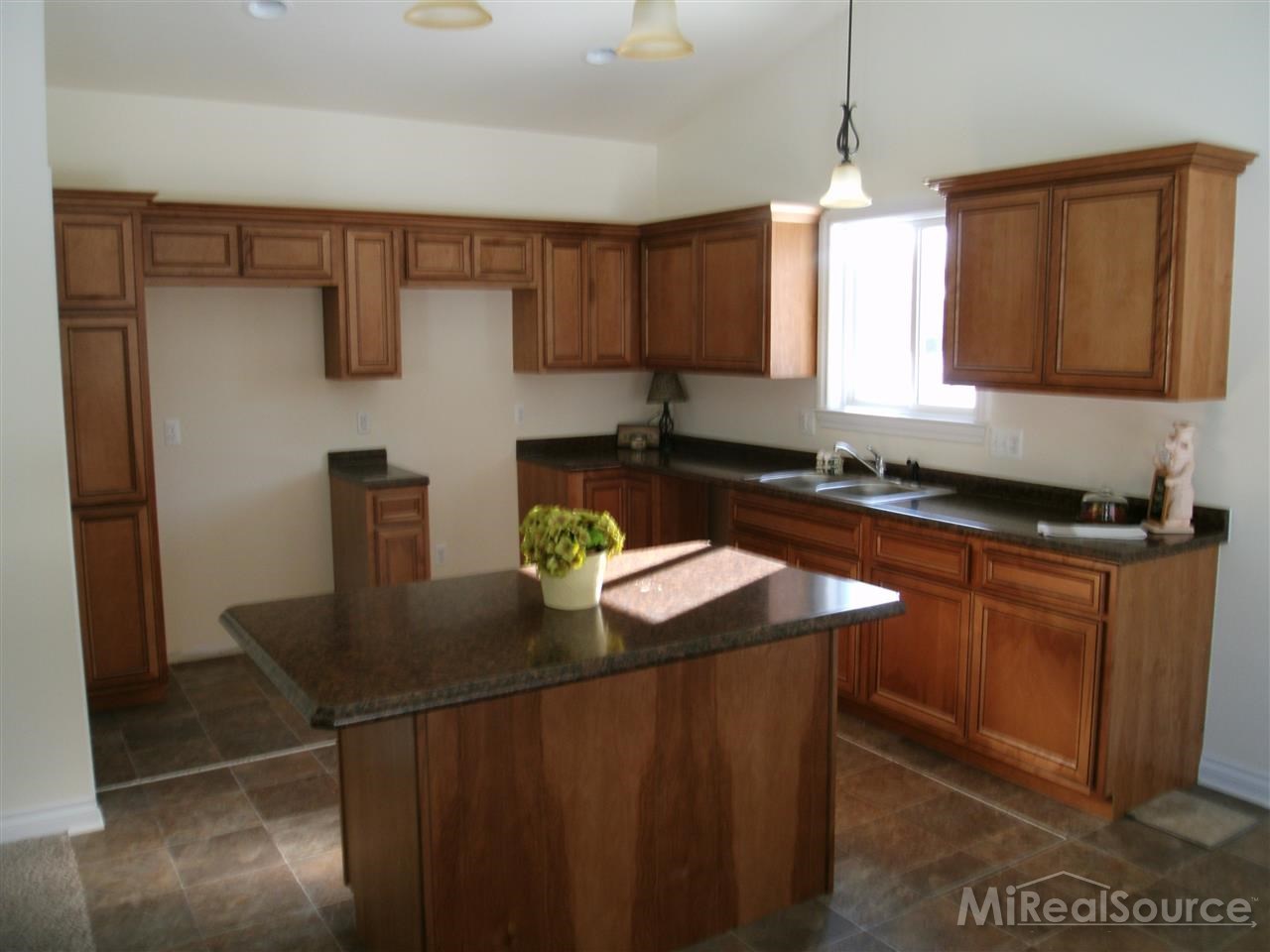 9530 Amy Road Algonac, MI 48001 - Photo 4 of 16 31192256-3.JPG