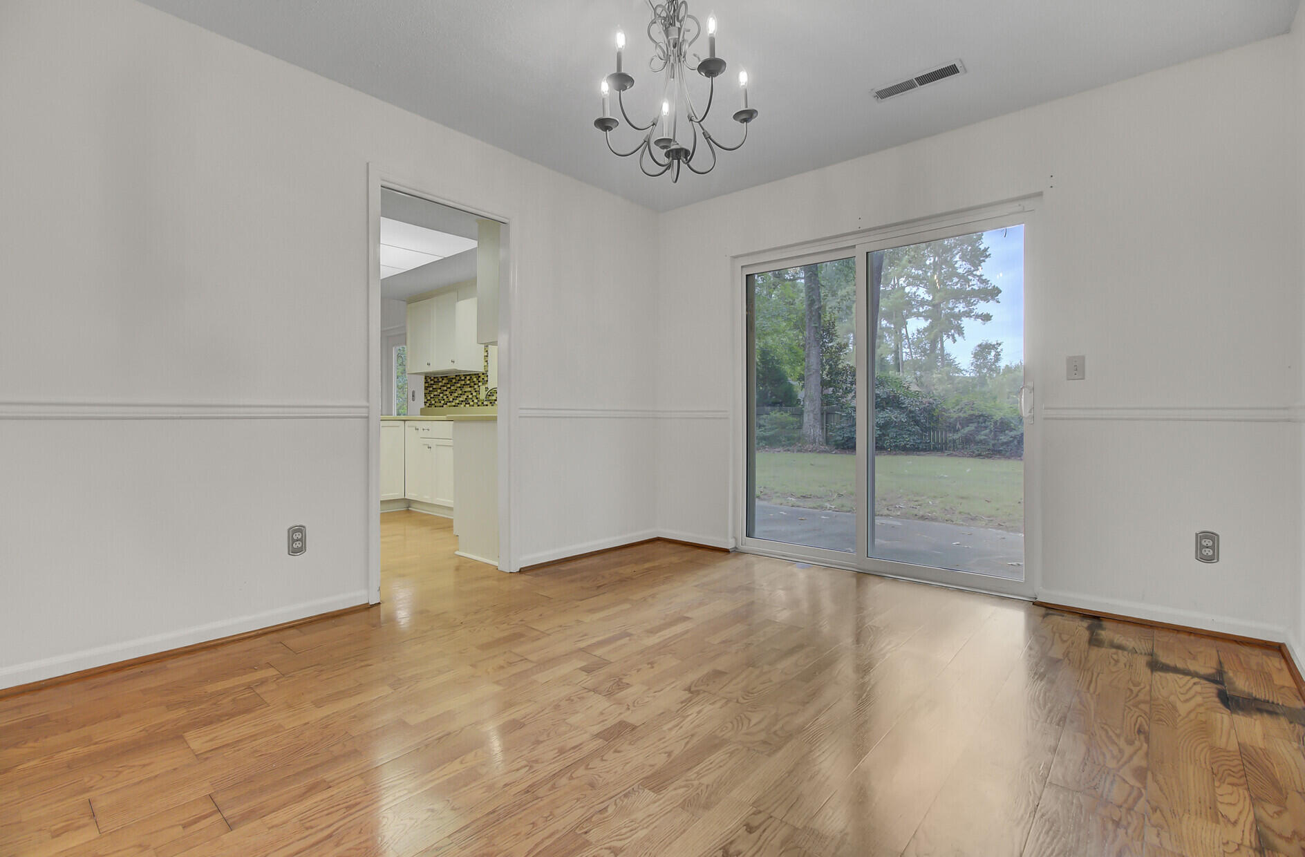 111 Sweetbriar Road Summerville, SC 29485 - Photo 16 of 31 15_15_mls