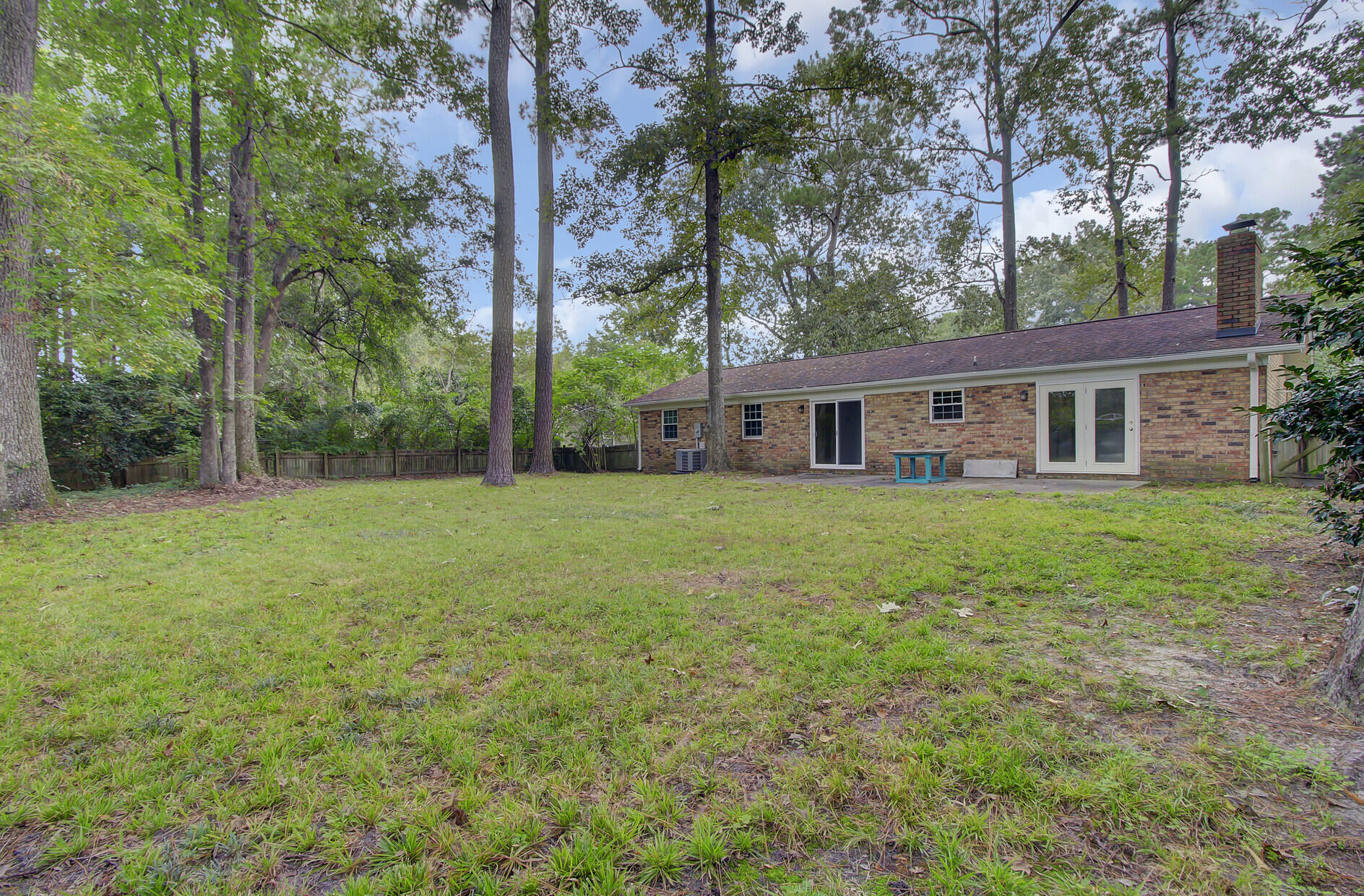 111 Sweetbriar Road Summerville, SC 29485 - Photo 29 of 31 32_32_mls