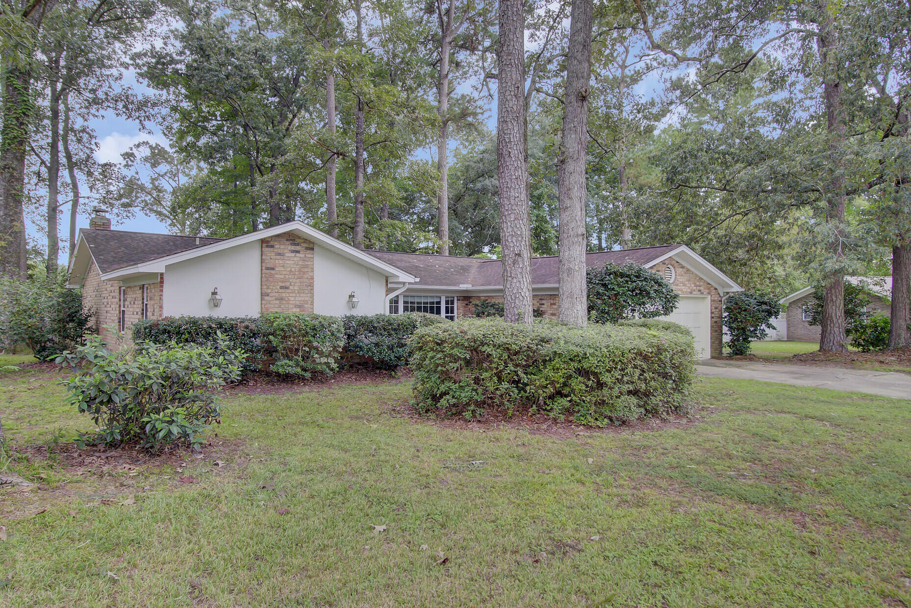 111 Sweetbriar Road Summerville, SC 29485 - Photo 31 of 31 02_2_mls