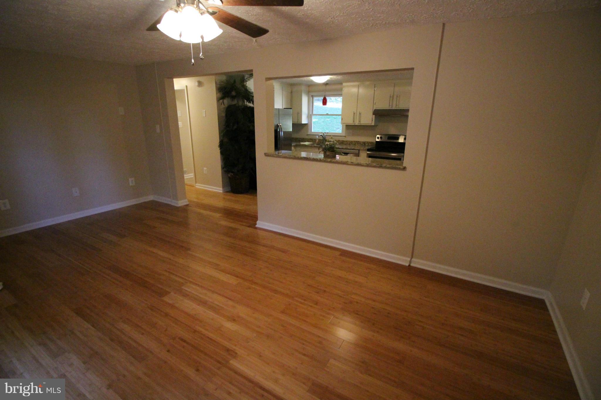 59 Poplar View Road Front Royal, VA 22630 - Photo 14 of 20 Living Room