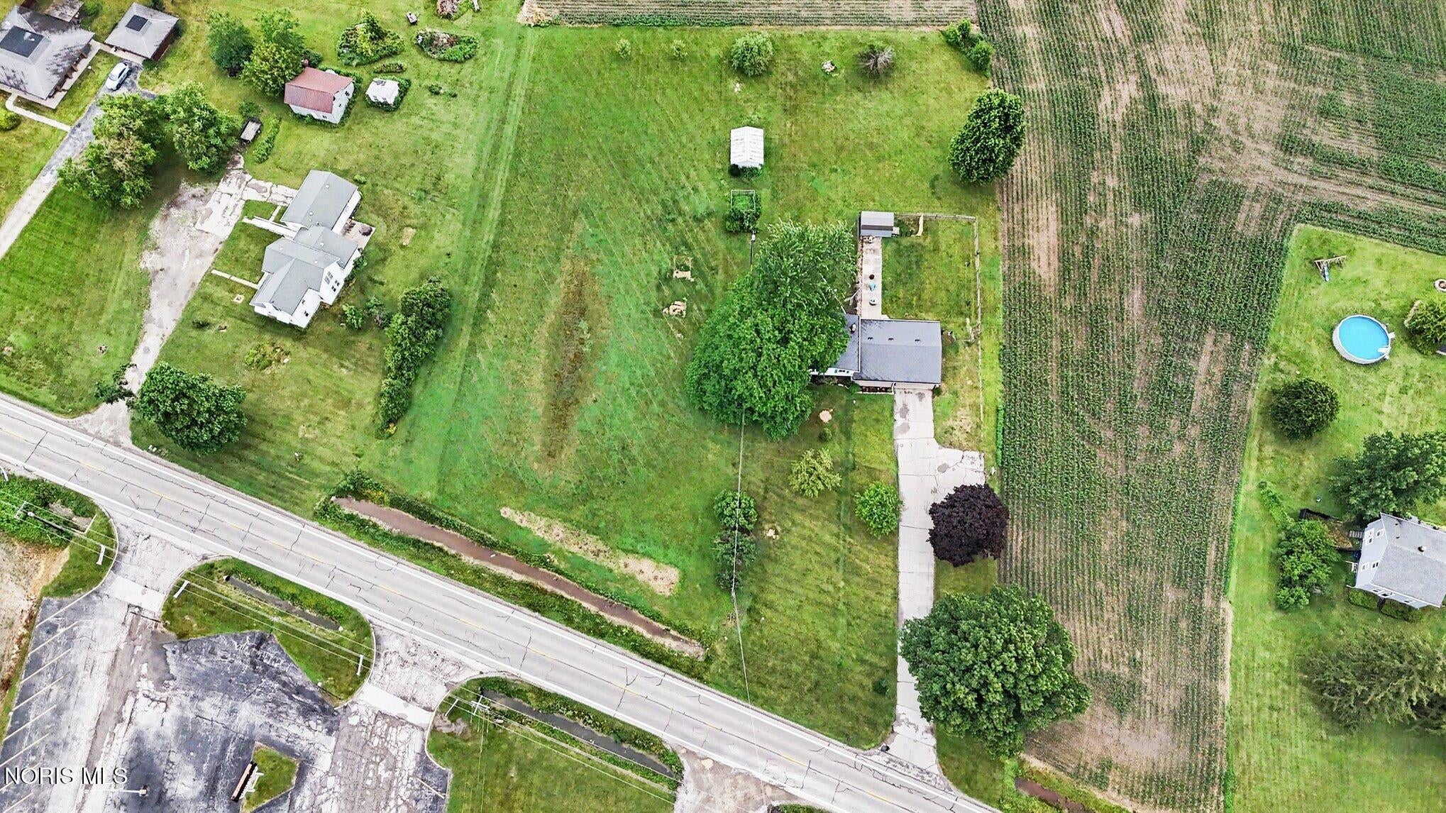 9504 Waterville Swanton Road Waterville, OH 43566 - Photo 8 of 32 Gallery Image 8