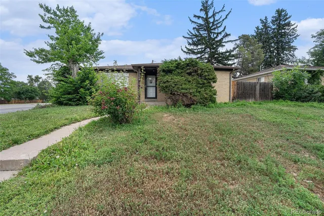 $417,000 | 588 Empire Street, Aurora, CO 80010