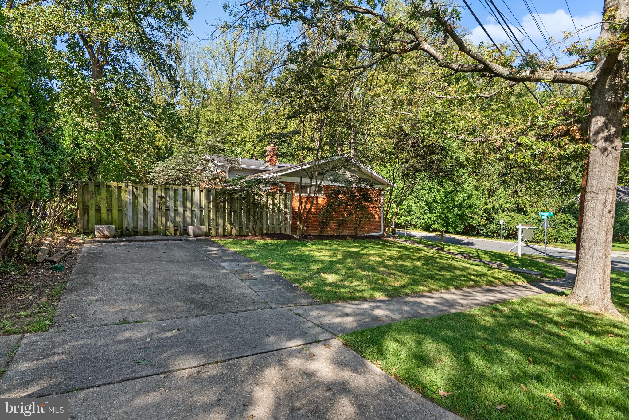 8810 Spring Valley Road Chevy Chase, MD 20815 - Photo 28 of 28 Gallery Image 28
