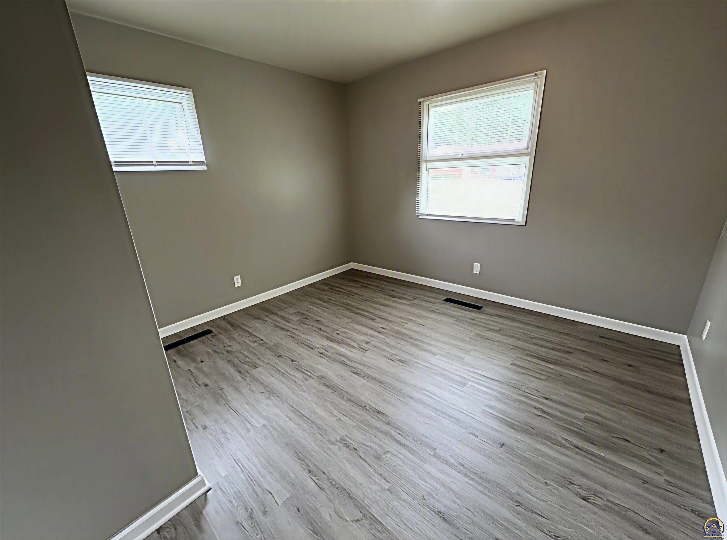 3912 Southwest 26th Street Topeka, KS 66614 - Photo 18 of 19