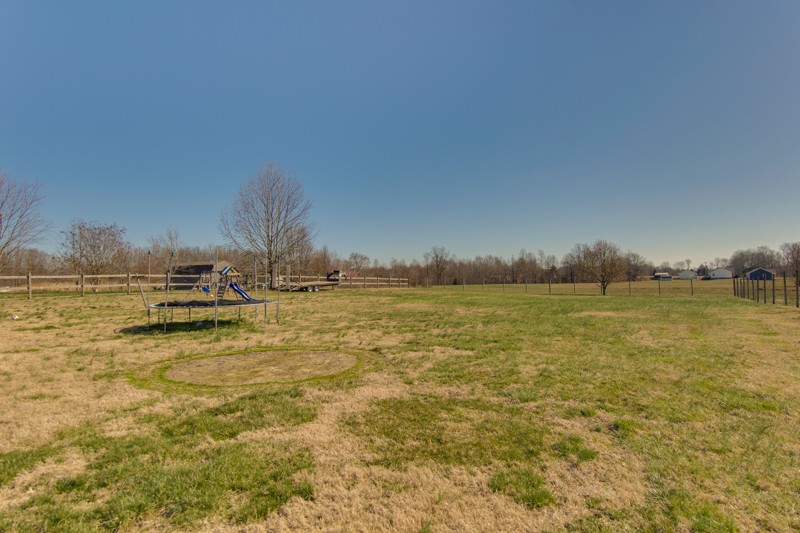 894 Mt Vernon Road Bethpage, TN 37022 - Photo 7 of 34 a view of an ocean