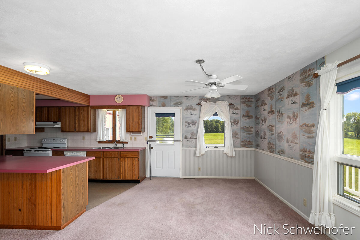 2511 South Grow Road Sidney, MI 48885 - Photo 6 of 48 IMG_1004