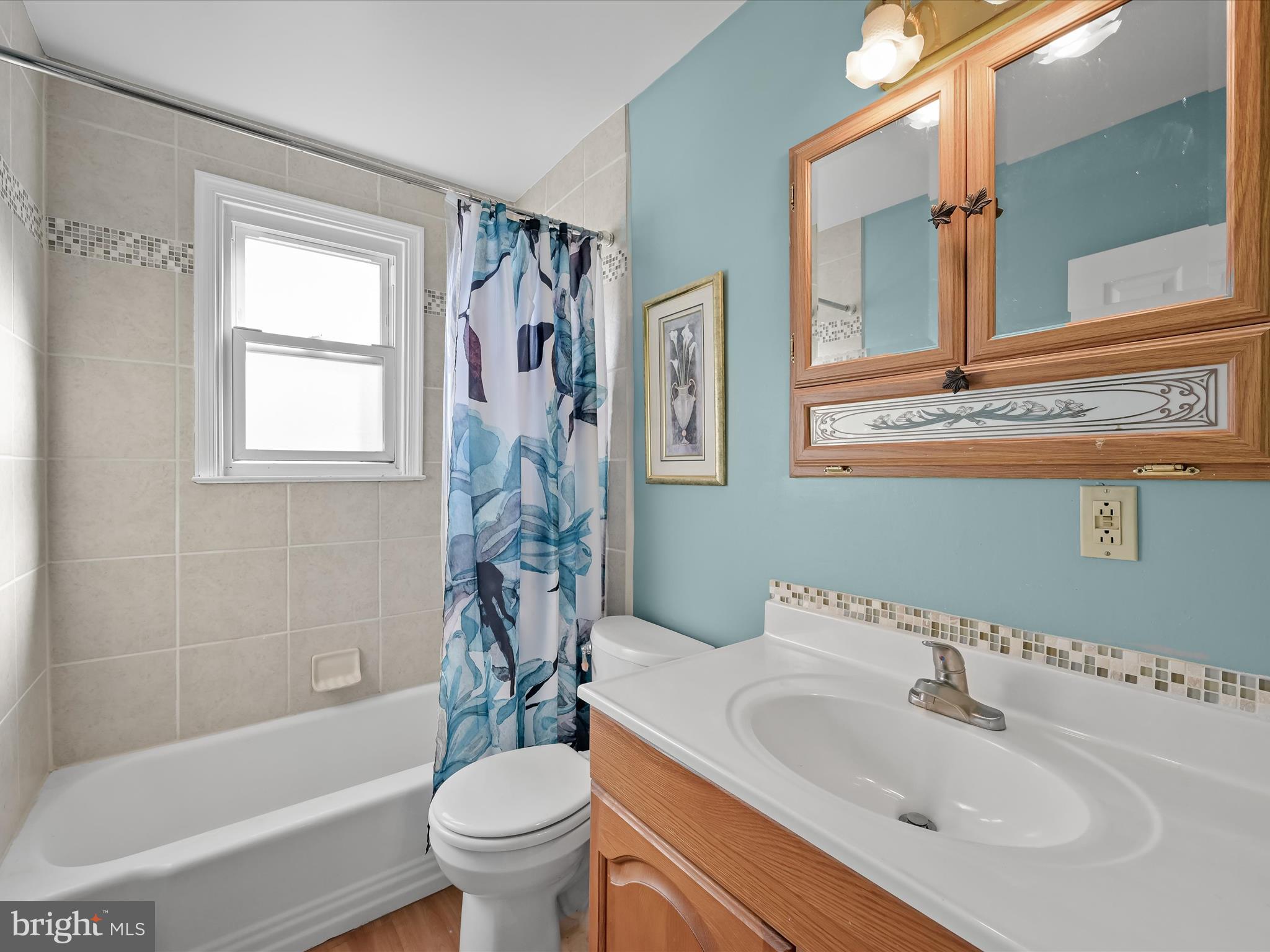 413 North Hammonds Ferry Road Linthicum Heights, MD 21090 - Photo 22 of 36 Full Bathroom