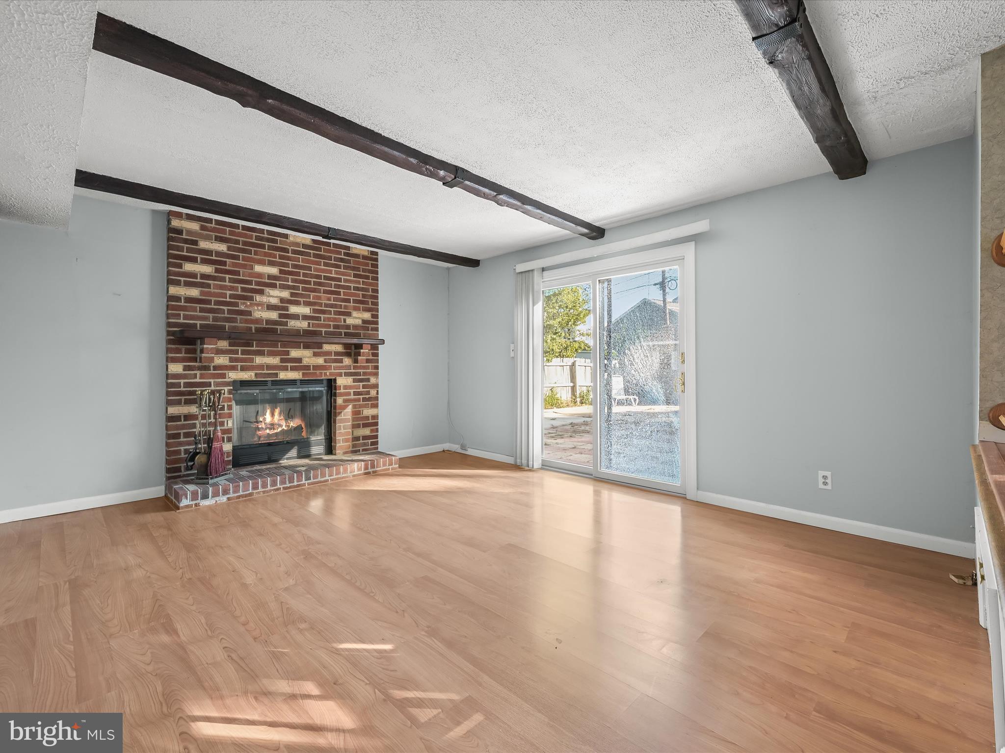 413 North Hammonds Ferry Road Linthicum Heights, MD 21090 - Photo 5 of 36 Family Room