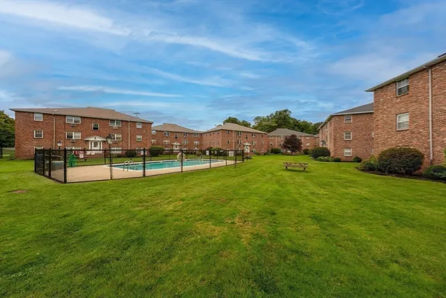 $280,000 | 10 Colonial Village Drive, Unit 2, Arlington, MA 02474