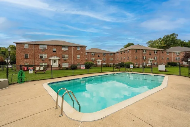 $280,000 | 10 Colonial Village Drive, Unit 2, Arlington, MA 02474