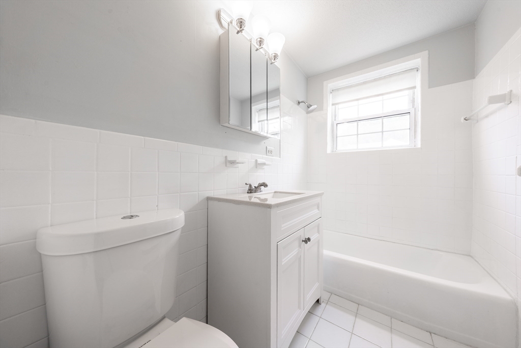 10 Colonial Village Drive, Unit 2 Arlington, MA 02474 - Photo 9 of 21