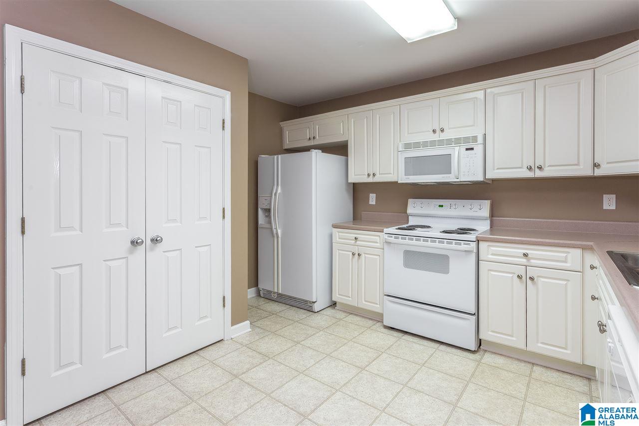 725 Roulain Road Odenville, AL 35120 - Photo 12 of 29 Gallery Image 12