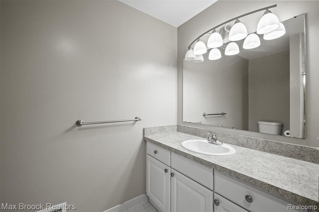3441 West Auburn Road Rochester Hills, MI 48309 - Photo 21 of 34