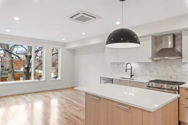 $3,495 | 298 Marginal Street, Unit 4, Boston, MA 02128