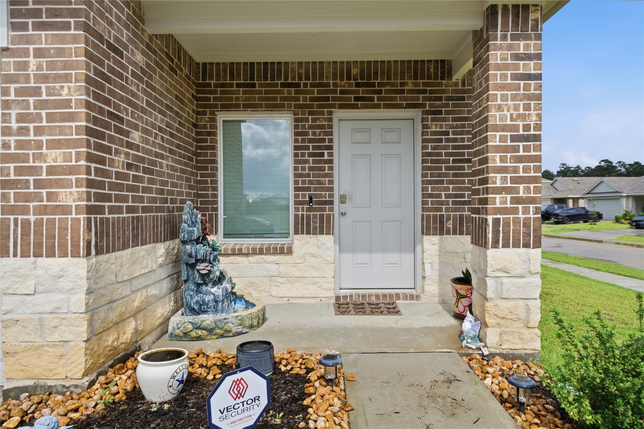 24306 Saddlestone Green Dr Spring Spring, TX 77373 - Photo 4 of 44