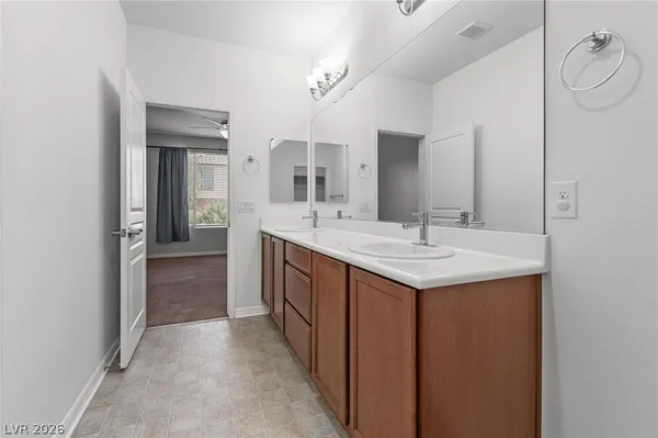 $2,900 | 11018 Elk Sands Road, Las Vegas, NV 89179