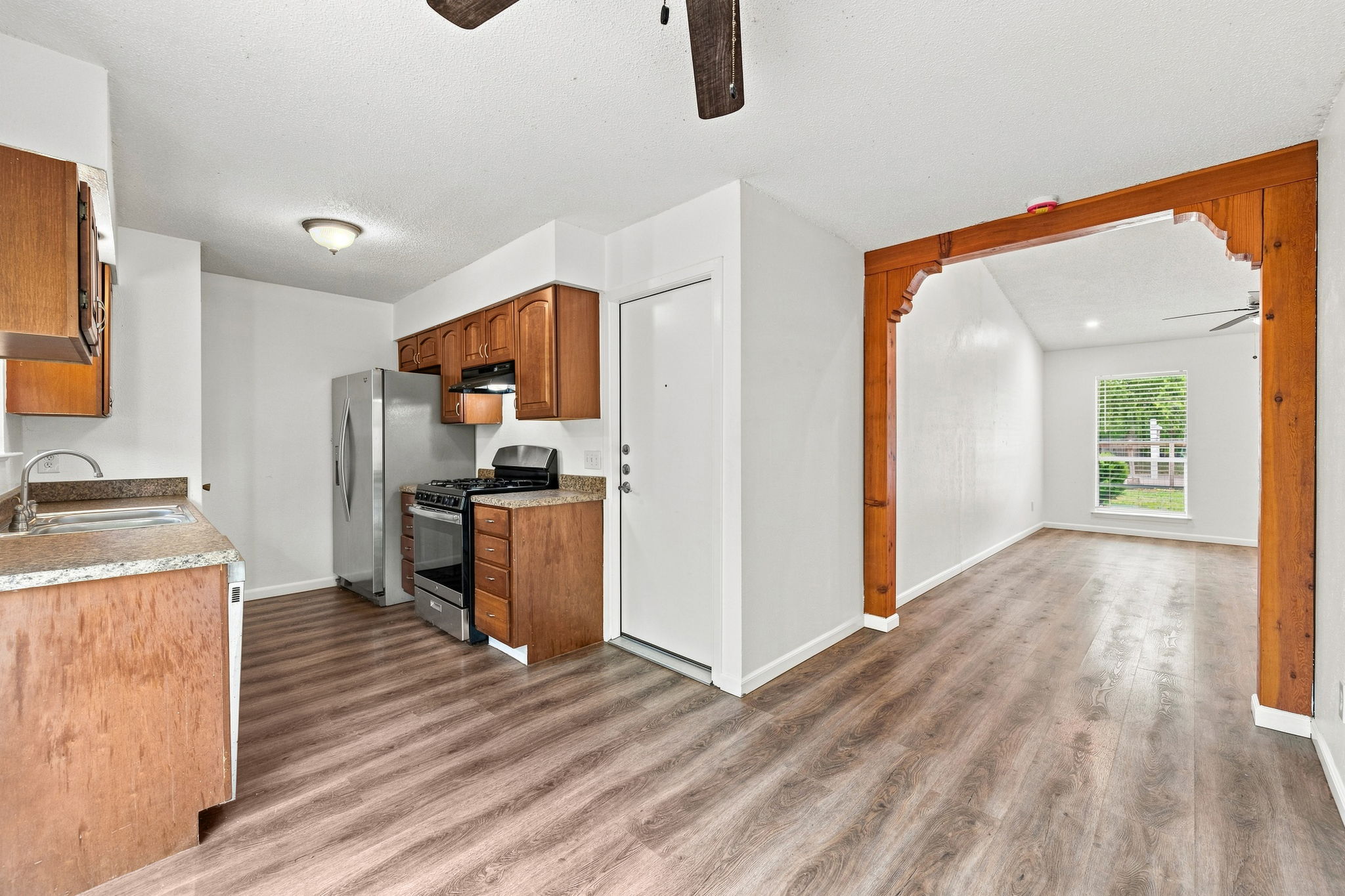 6712 Ripple Run Austin, TX 78744 - Photo 11 of 31 Gallery Image 11