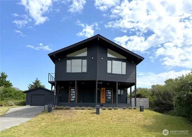 a front view of house with yard