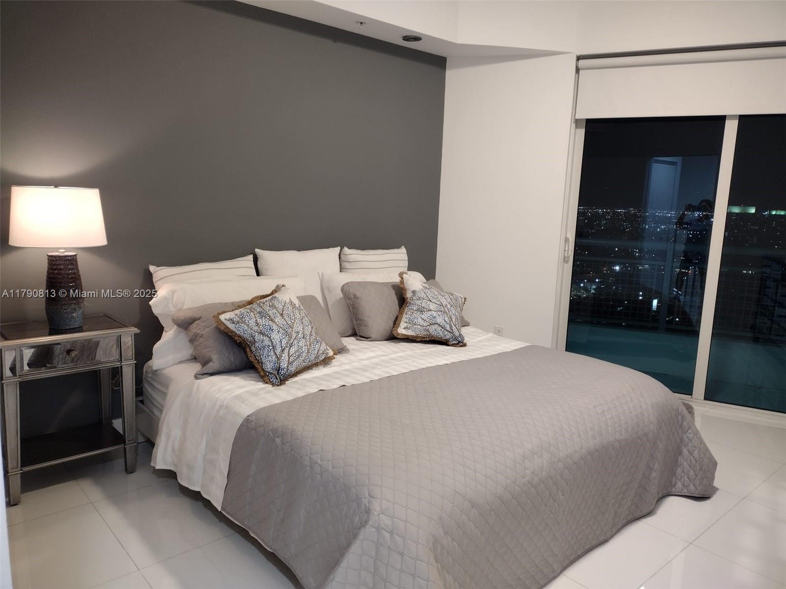 60 Southwest 13th Street, Unit 4218 Miami, FL 33130 - Photo 13 of 17