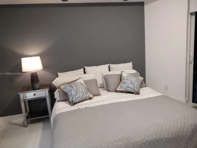 $5,500 | 60 Southwest 13th Street, Unit 4218, Miami, FL 33130