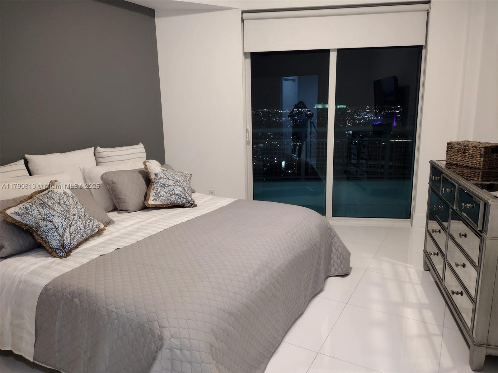 60 Southwest 13th Street, Unit 4218 Miami, FL 33130 - Photo 16 of 17