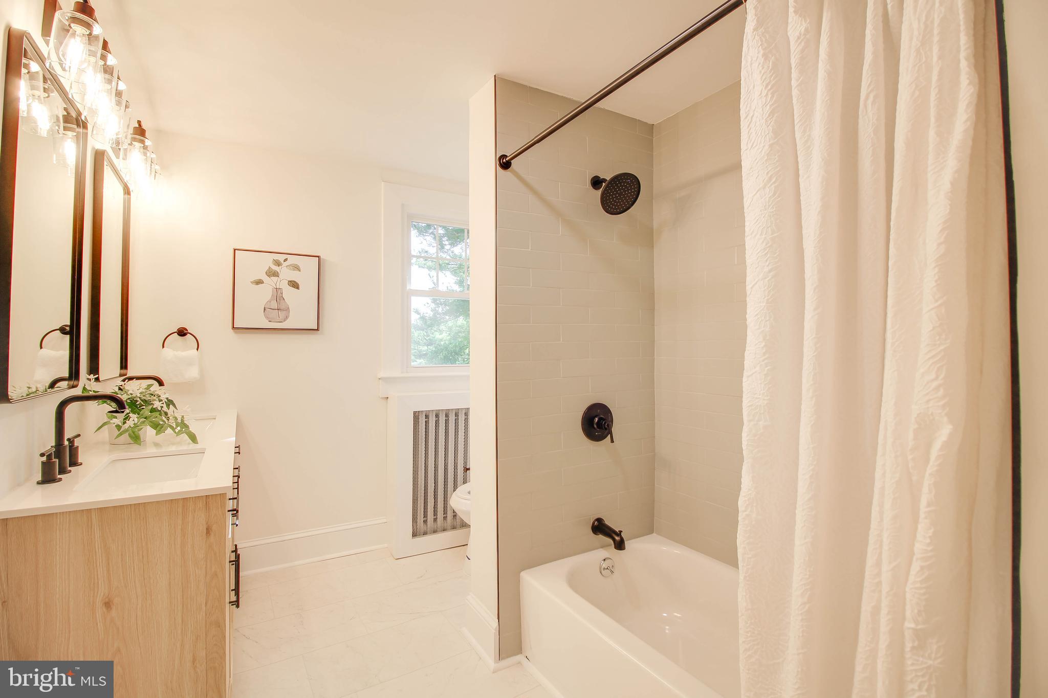 2524 Old Frederick Road Catonsville, MD 21228 - Photo 20 of 40 Second Floor Full Bath