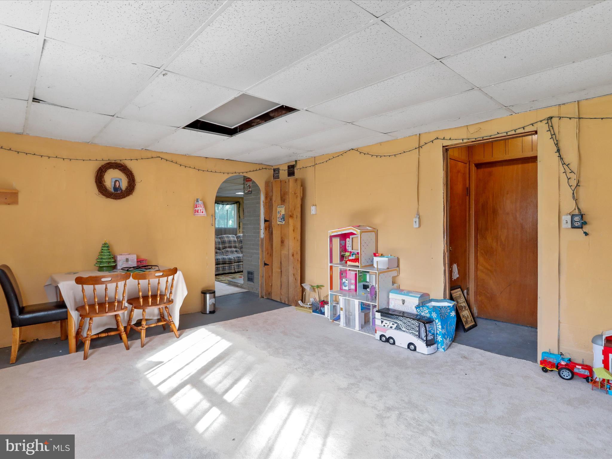 9276 Rabbit Road South Greencastle, PA 17225 - Photo 27 of 33 Hobby room/play room