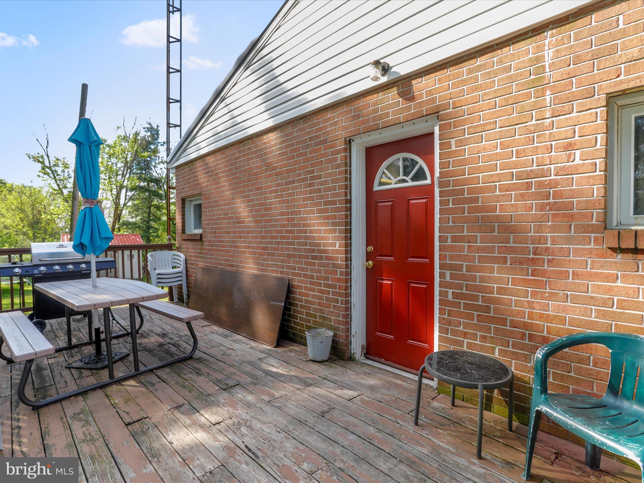 9276 Rabbit Road South Greencastle, PA 17225 - Photo 31 of 33 Side deck!