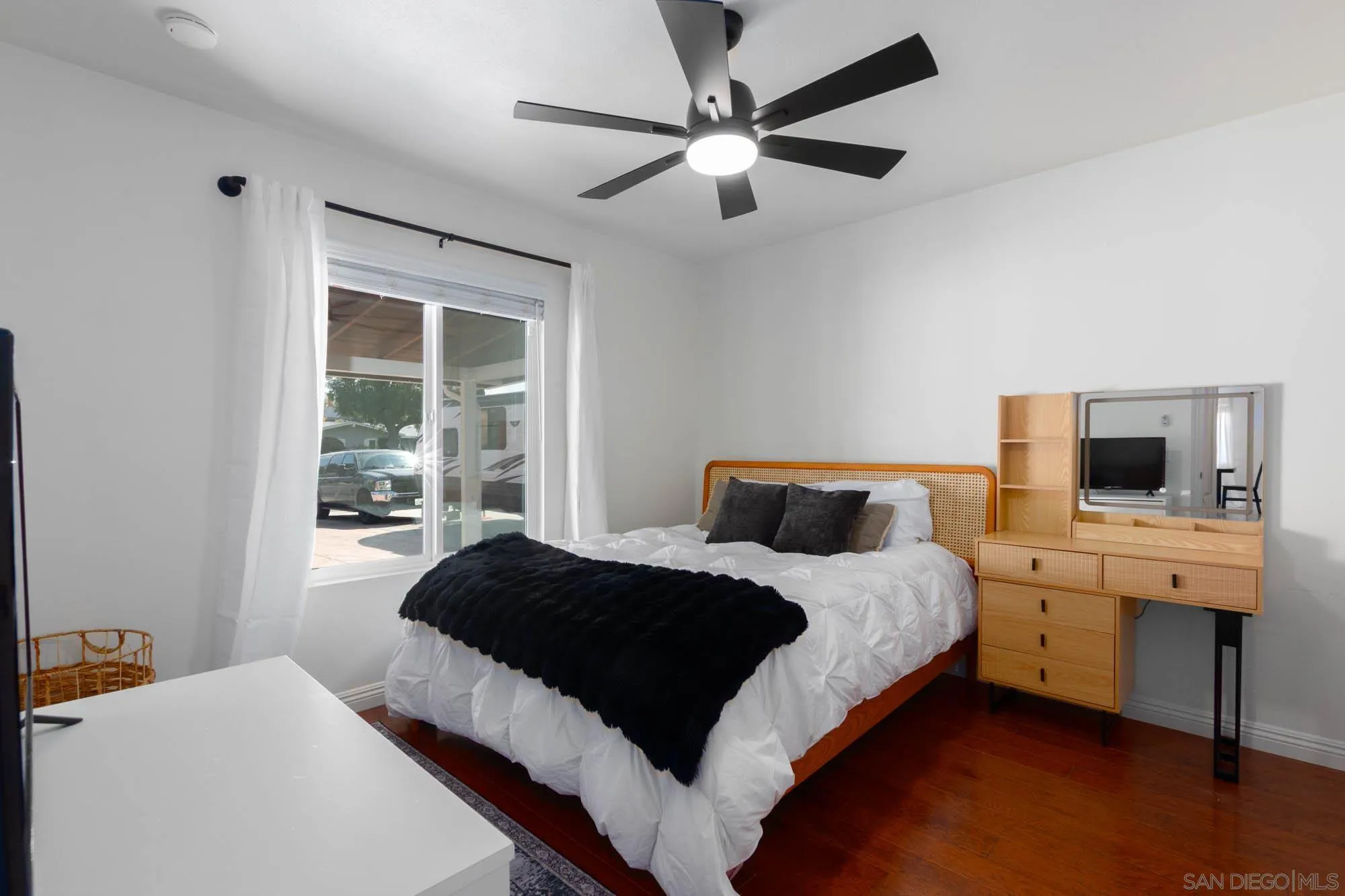 9722 Roe Drive Santee, CA 92071 - Photo 18 of 51 Gallery Image 18