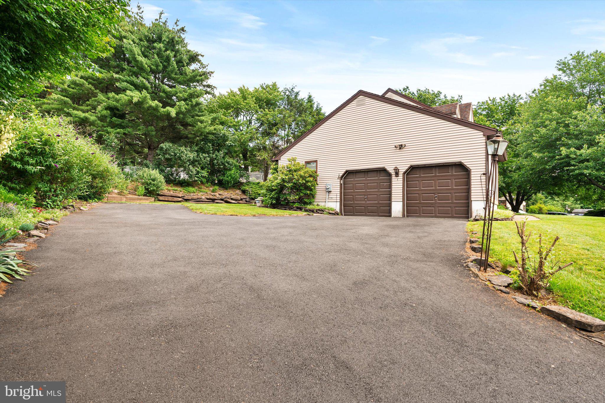 1 Pardee Place Ewing, NJ 08628 - Photo 4 of 34