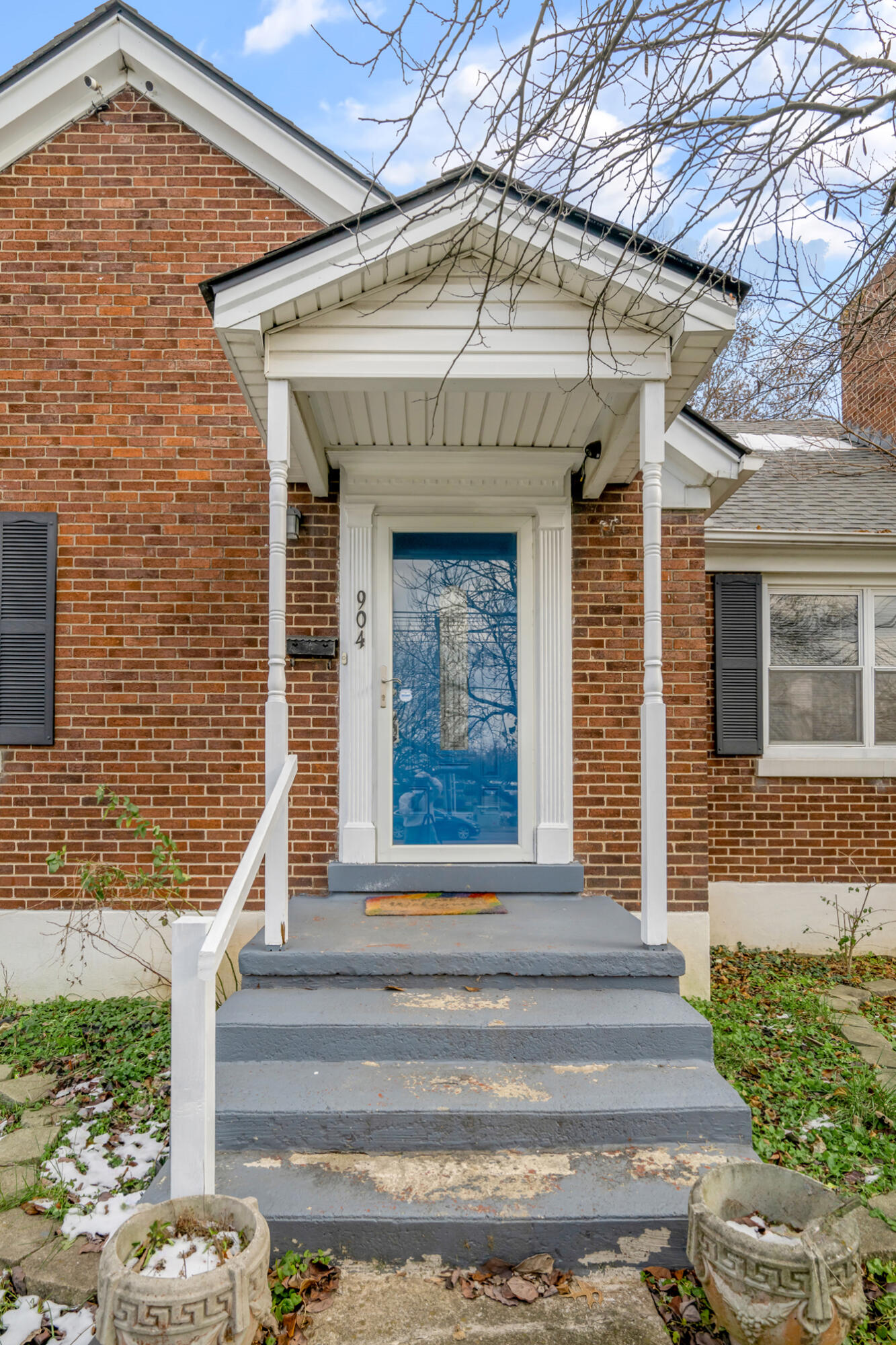 904 Russell Cave Road Lexington, KY 40505 - Photo 2 of 40 DSC_6810