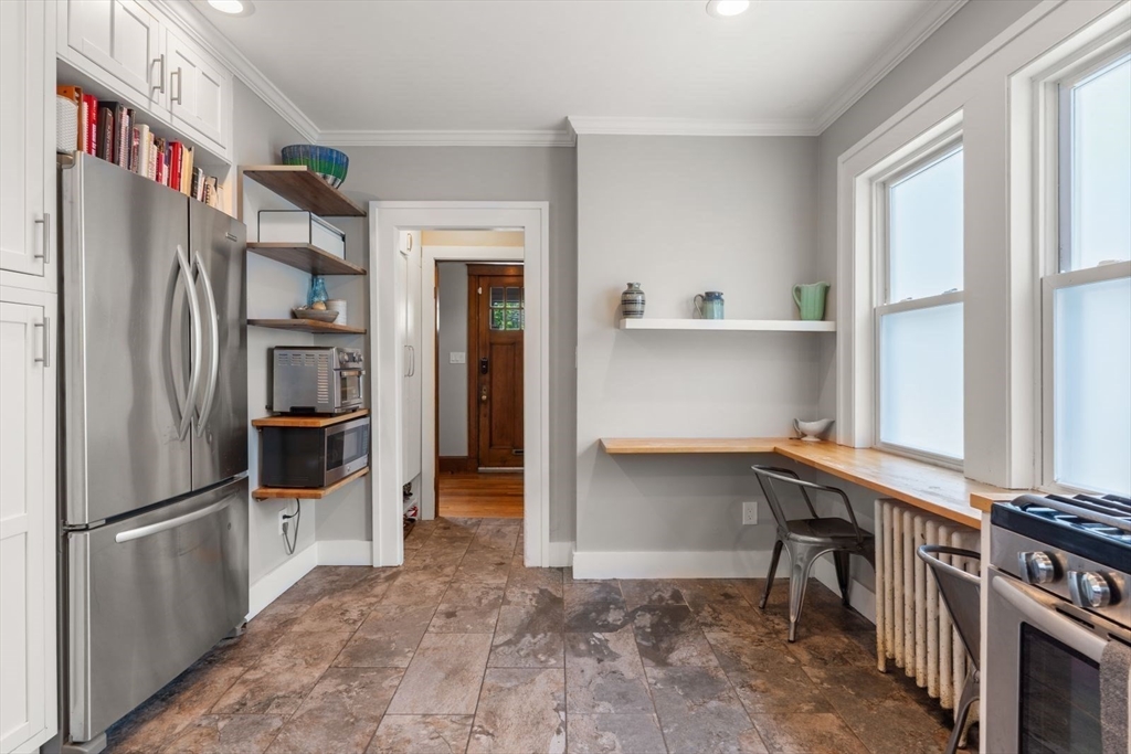 41 Glendower Road Boston, MA 02131 - Photo 9 of 42 Gallery Image 9