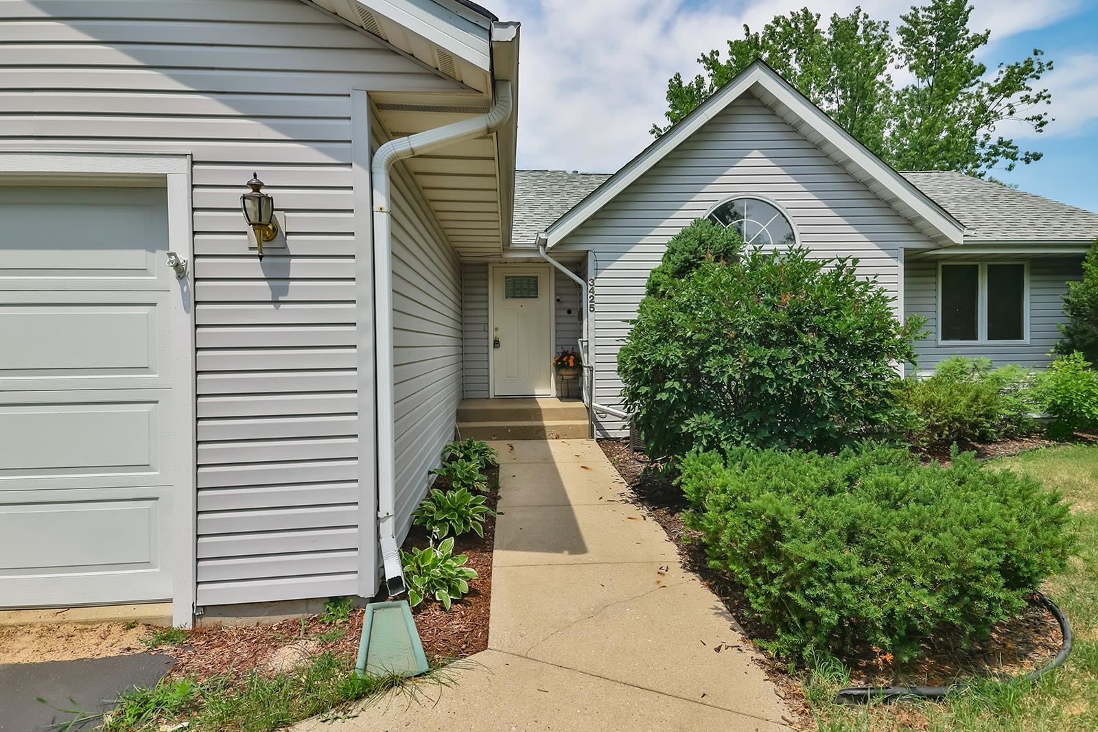 3425 North Trainer Road Rockford, IL 61114 - Photo 2 of 34 Gallery Image 2