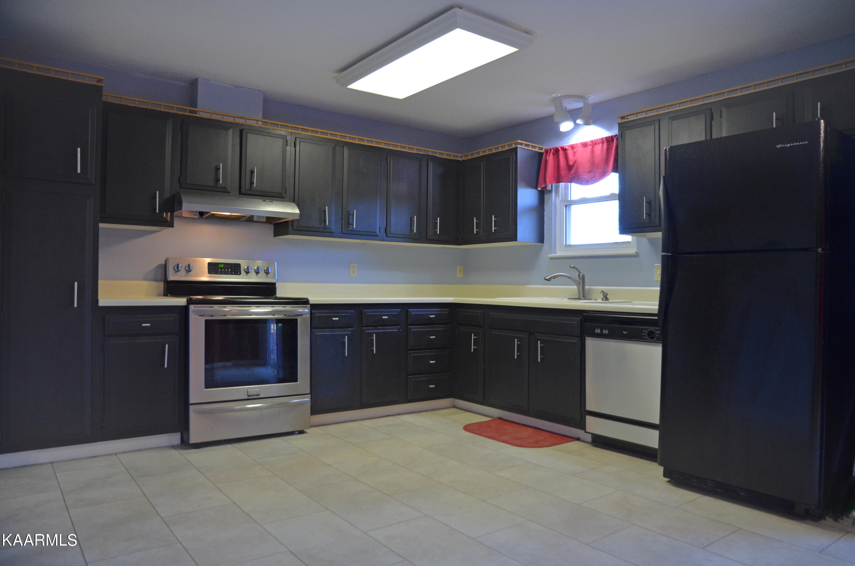 7801 Ashley Road Powell, TN 37849 - Photo 2 of 19 Kitchen