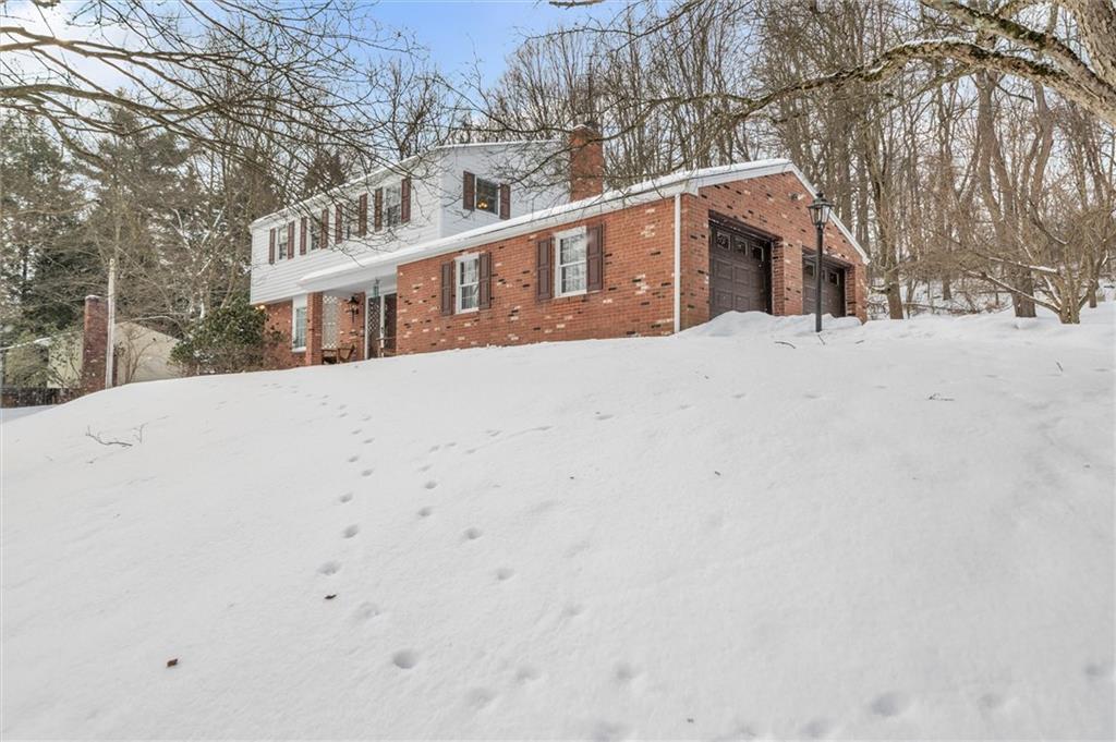 3720 Centerview Road Gibsonia, PA 15044 - Photo 2 of 25 Gallery Image 2