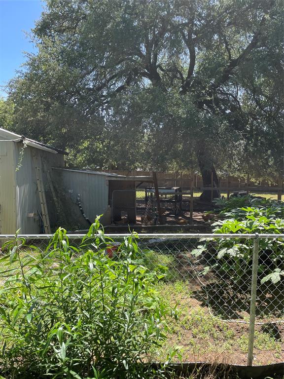 125 Live Oak Street Azle, TX 76020 - Photo 15 of 20 Chickens in this yard
