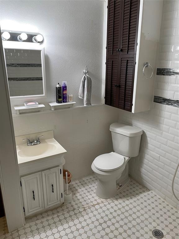 125 Live Oak Street Azle, TX 76020 - Photo 8 of 20