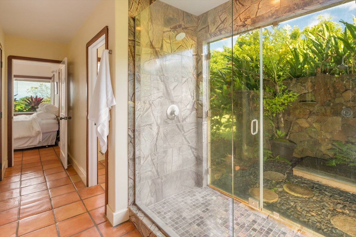 7463 B Koolau Road, Unit B Kilauea, HI 96754 - Photo 14 of 25 Gallery Image 14