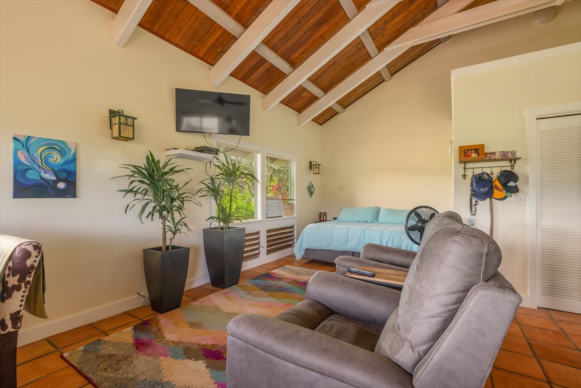 7463 B Koolau Road, Unit B Kilauea, HI 96754 - Photo 18 of 25 Gallery Image 18